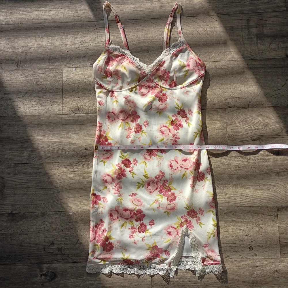 Floral Lace Trim Cami Tank Top - Pink Roses on White - Picture 5 of 8